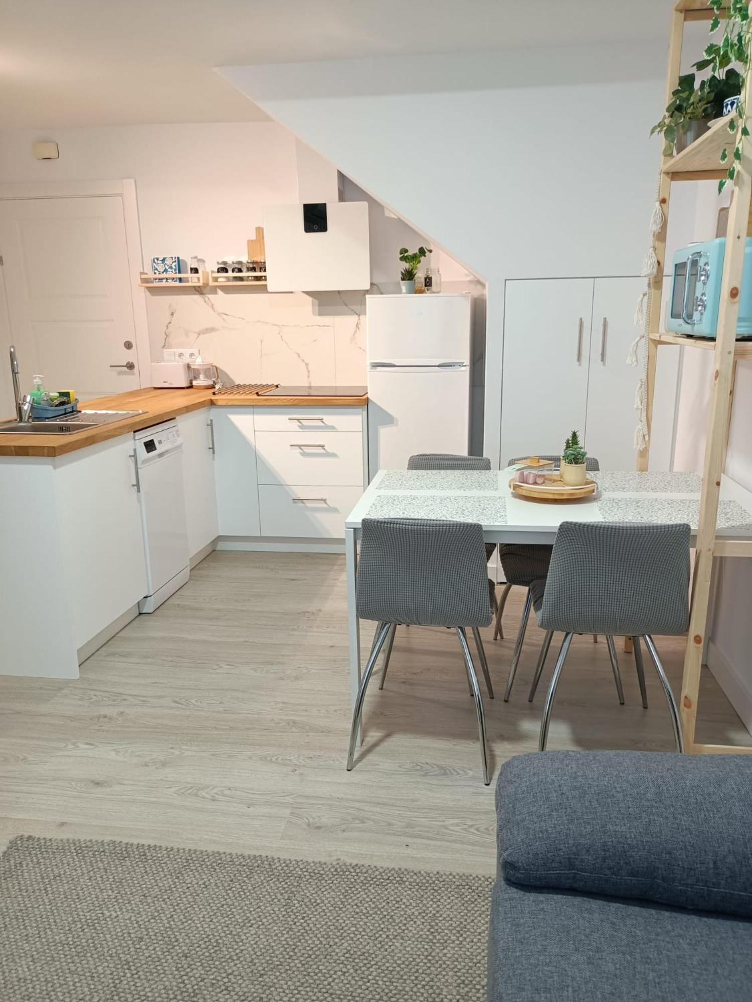 Apartamento Mencer Malpica de Bergantiños Exterior foto